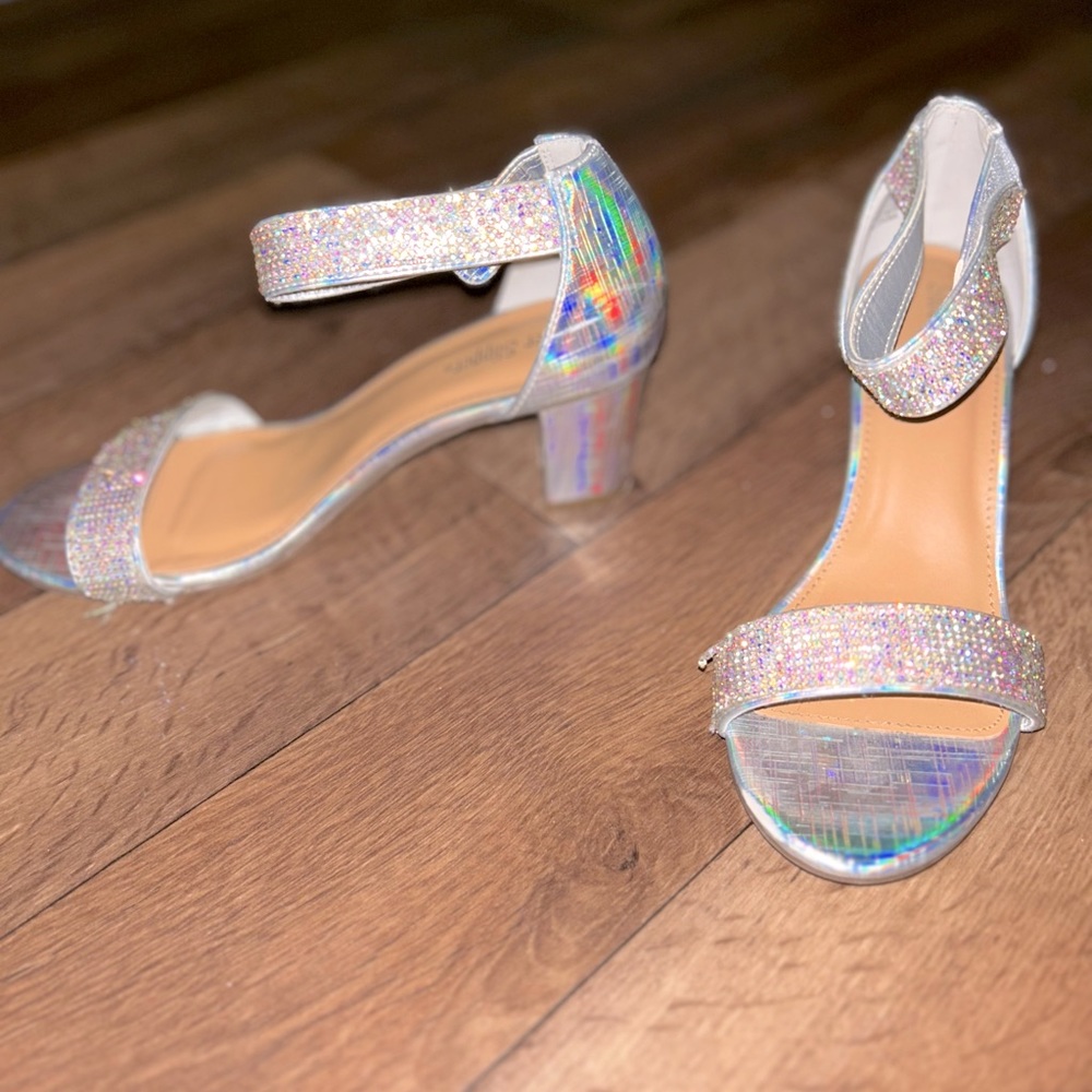 Silver slipper social women’s size 5M
